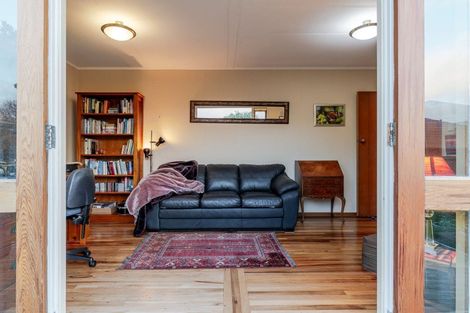 Photo of property in 3 Clarke Avenue, Highbury, Palmerston North, 4412