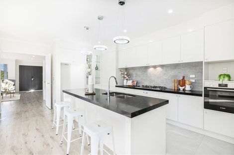 Photo of property in 50 Elevation Street, Flat Bush, Auckland, 2019