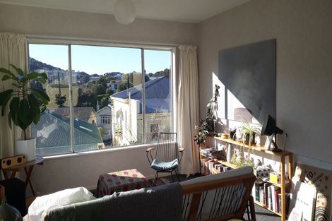 Photo of property in 2 Overtoun Terrace, Hataitai, Wellington, 6021