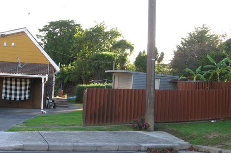 Photo of property in 1/6 Pomelo Road, Te Atatu South, Auckland, 0610