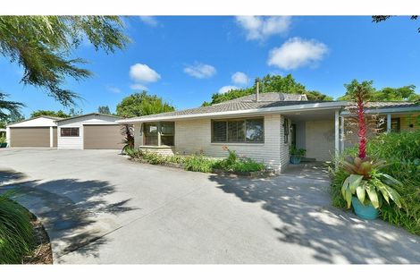 Photo of property in 275a Rimmer Road, Helensville, 0875