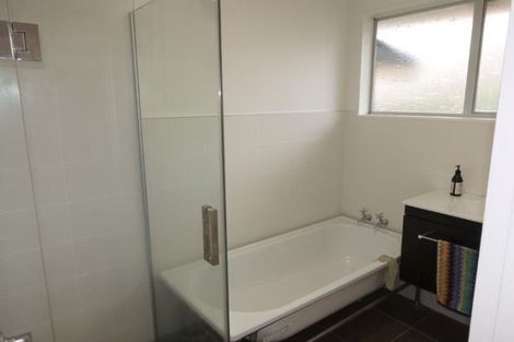 Photo of property in 20 Broadfell Avenue, Avonhead, Christchurch, 8042