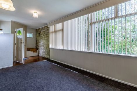 Photo of property in 15 Fairmount Road, Titirangi, Auckland, 0604