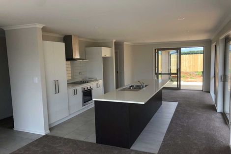 Photo of property in 15 Parton Road, Pukekohe, 2120