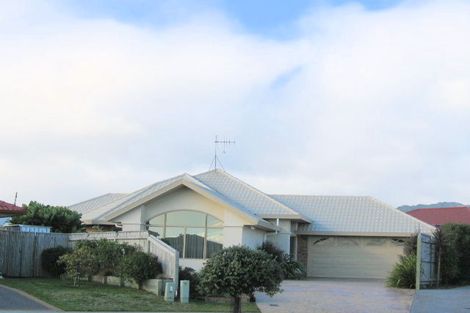 Photo of property in 19 Millennium Hill, Paraparaumu, 5032
