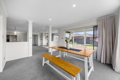 Photo of property in 8a Maple Lane, Huapai, Kumeu, 0810