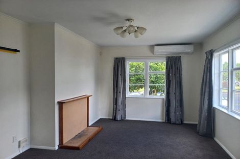 Photo of property in 48 Banbury Crescent, Fairfield, Hamilton, 3214