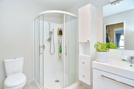 Photo of property in 2 Strone Close, Broomfield, Christchurch, 8042