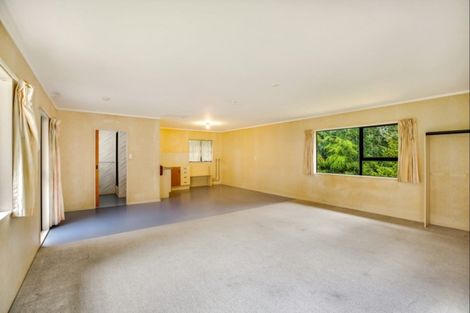Photo of property in 18 Konini Road, Titirangi, Auckland, 0604