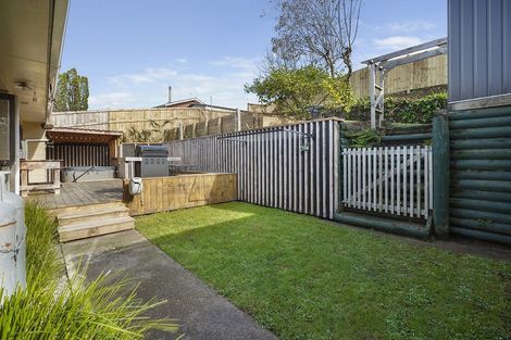 Photo of property in 432a Kahikatea Drive, Dinsdale, Hamilton, 3204