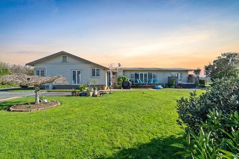 Photo of property in 50 Kath Henry Lane, Drury, 2113