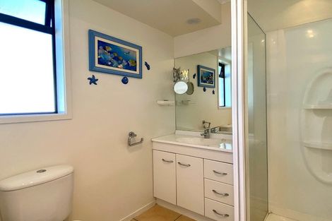 Photo of property in 2 Wouldbank Way, Welcome Bay, Tauranga, 3112