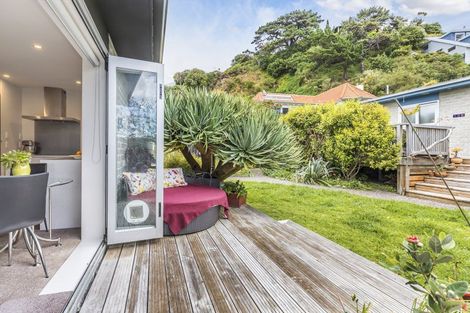 Photo of property in 14a Ferry Street, Seatoun, Wellington, 6022