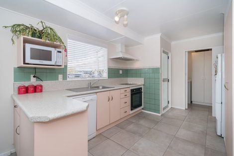 Photo of property in 66 Hillcrest Drive, Kelvin Grove, Palmerston North, 4414