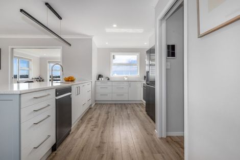 Photo of property in 6 Stunsail Lane, Whitby, Porirua, 5024