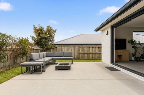 Photo of property in 5 Melonette Way, Ohauiti, Tauranga, 3112
