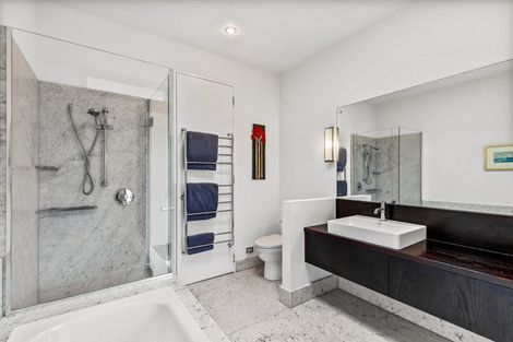 Photo of property in 20 Oscar Road, Greenhithe, Auckland, 0632