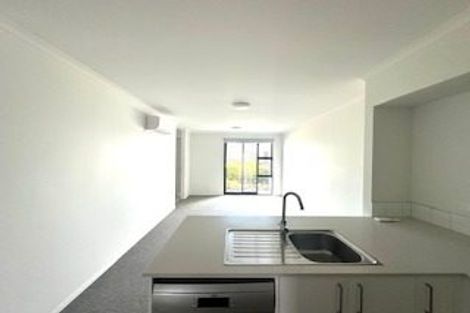 Photo of property in 27 Manarini Road, Westgate, Auckland, 0614
