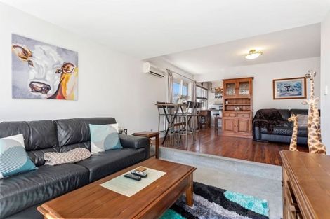 Photo of property in 8 Bermuda Drive, Hornby, Christchurch, 8042