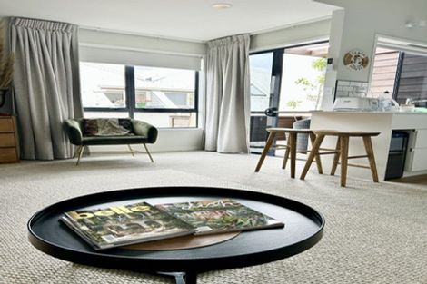 Photo of property in 36m Maunganui Road, Mount Maunganui, 3116