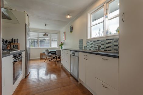 Photo of property in 12 Paisley Street, Awapuni, Palmerston North, 4412
