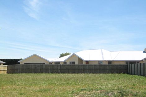 Photo of property in 37 Globe Bay Drive, Templeton, Christchurch, 8042