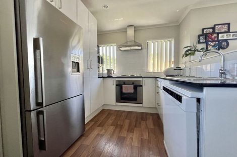 Photo of property in 5 Waipani Road, Te Atatu Peninsula, Auckland, 0610