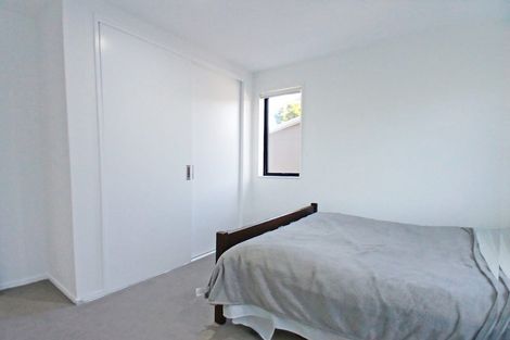 Photo of property in 18 Eileen Newey Place, Henderson, Auckland, 0612