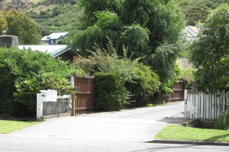 Photo of property in 2/132 Wakefield Avenue, Sumner, Christchurch, 8081