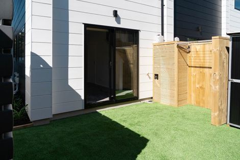 Photo of property in 9/24 Yeovil Road, Te Atatu Peninsula, Auckland, 0610