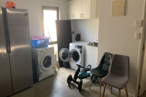 Photo of property in 1/112 Seaview Road, Glenfield, Auckland, 0629