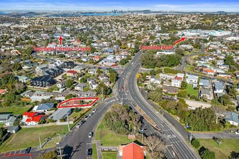 Photo of property in 1/3 Hall Road, Glenfield, Auckland, 0629