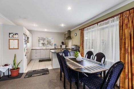 Photo of property in 15 Ritchie Crescent, Takanini, 2112