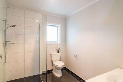 Photo of property in 96 Mazengarb Road, Paraparaumu Beach, Paraparaumu, 5032