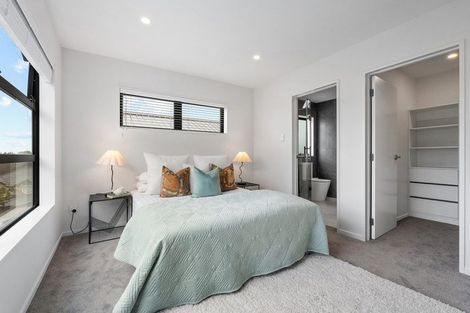 Photo of property in 10c Egret Court, Unsworth Heights, 0632