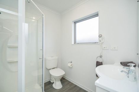 Photo of property in 8a-d Camden Street, Turnbull Thomson Park, Invercargill, 9810