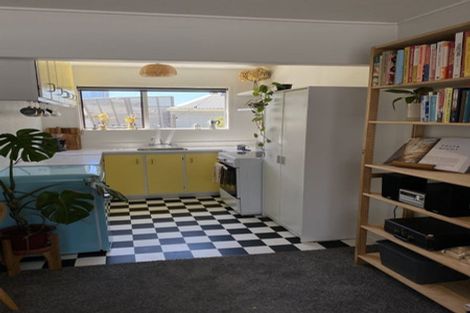 Photo of property in 100f3 Lyall Parade, Lyall Bay, Wellington, 6022