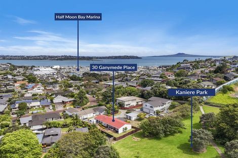 Photo of property in 30 Ganymede Place, Half Moon Bay, Auckland, 2012