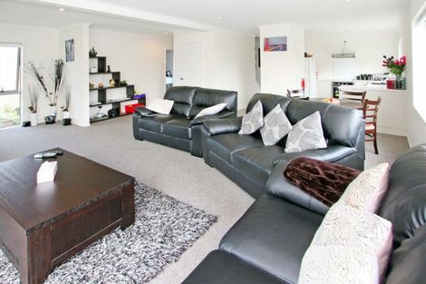 Photo of property in 44 Reading Street, Greytown, 5712