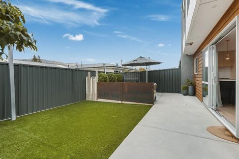 Photo of property in 16 Beveridge Road, One Tree Point, 0118