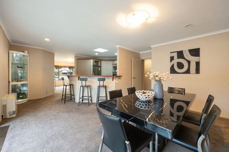 Photo of property in 35 Milbrook Place, Chartwell, Hamilton, 3210