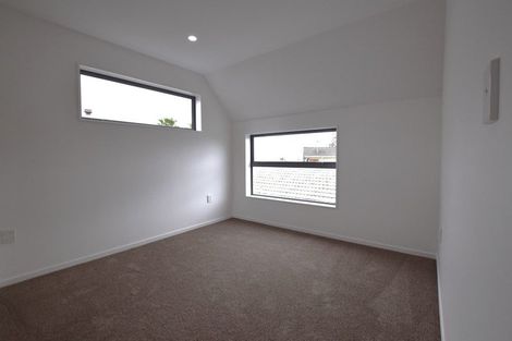 Photo of property in 62 Royal Road, Massey, Auckland, 0614
