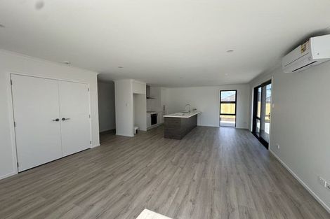 Photo of property in 10 Enchantment Lane, Karaka, Papakura, 2113