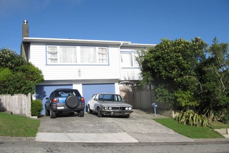 Photo of property in 29 Link Road, Newlands, Wellington, 6037