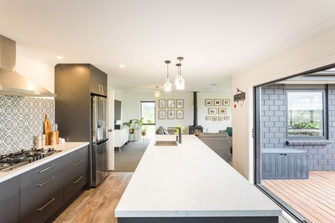 Photo of property in 52 Centre Road, Aokautere, Palmerston North, 4471