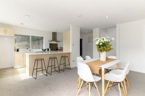 Photo of property in 28b Tamahere Drive, Glenfield, Auckland, 0629