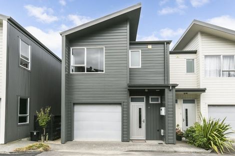 Photo of property in 12/3 Severn Street, Island Bay, Wellington, 6023