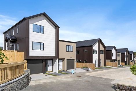 Photo of property in 26-28 Pomaria Road, Henderson, Auckland, 0610