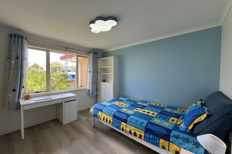 Photo of property in 38 Matija Place, Red Beach, 0932