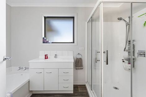 Photo of property in 27 Green Island Bush Road, Blackhead, Dunedin, 9076